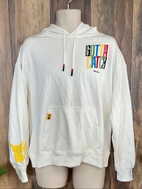 Pokemon GOTTA CATCH Collector Pikachu Logo Hoodie NWT